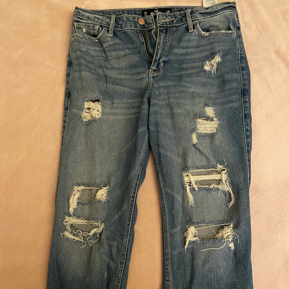 Hollister High-Rise Slim Straight Ripped Jeans